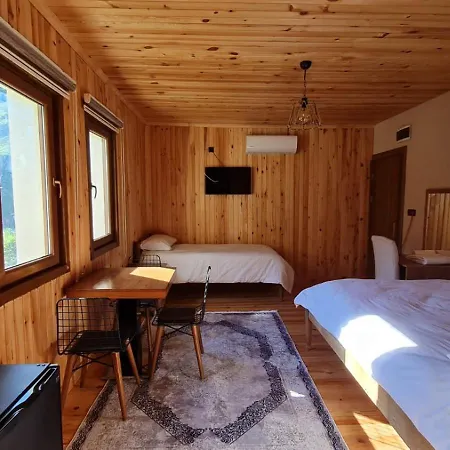 Hayalim Bed & Breakfast *